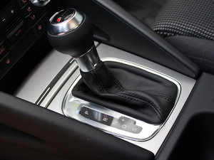 2012款Sportback 1.4T 技术版 换挡杆
