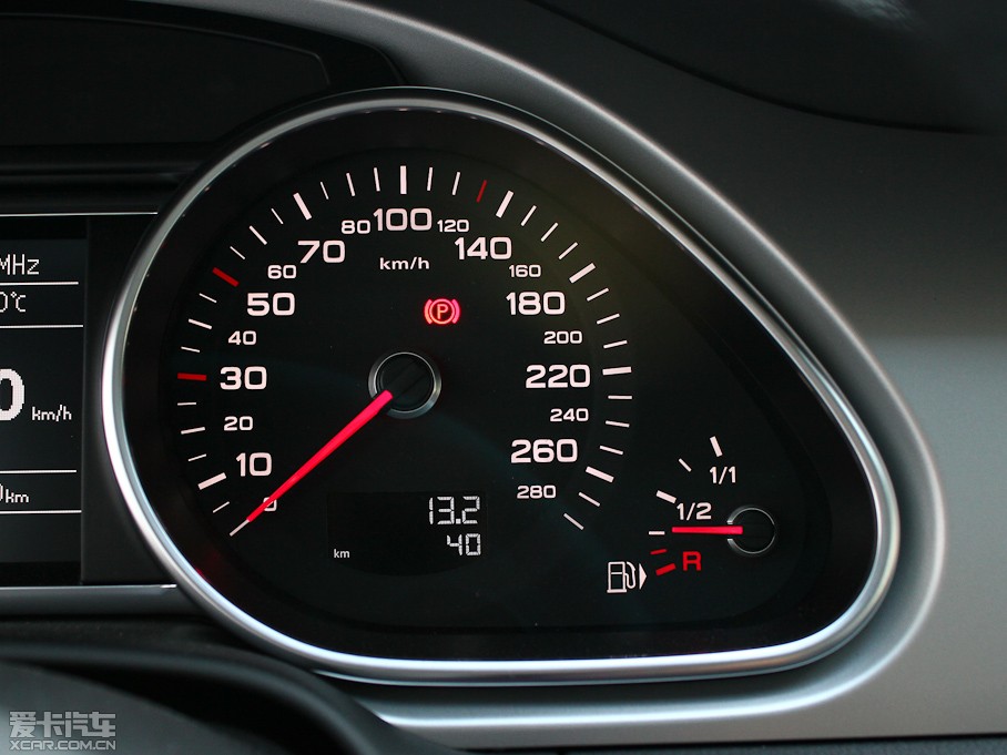 2012?yun)WQ7 3.0TFSI M(jn)ȡ(200kW) 