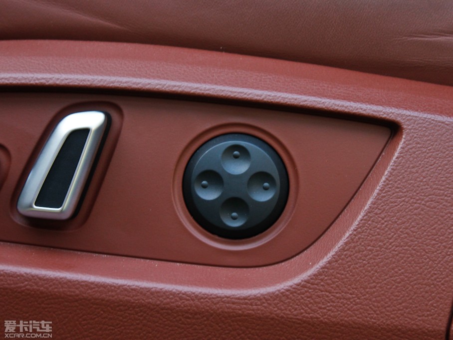 2012?yun)WQ7 3.0TFSI m(200kW)