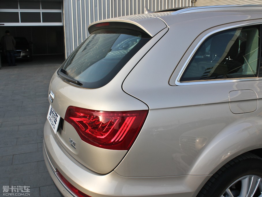 2012��?yu��n)W��Q7 3.0TFSI ���m��(245kW)