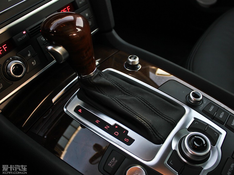 2012?yun)WQ7 3.0TFSI m(245kW)