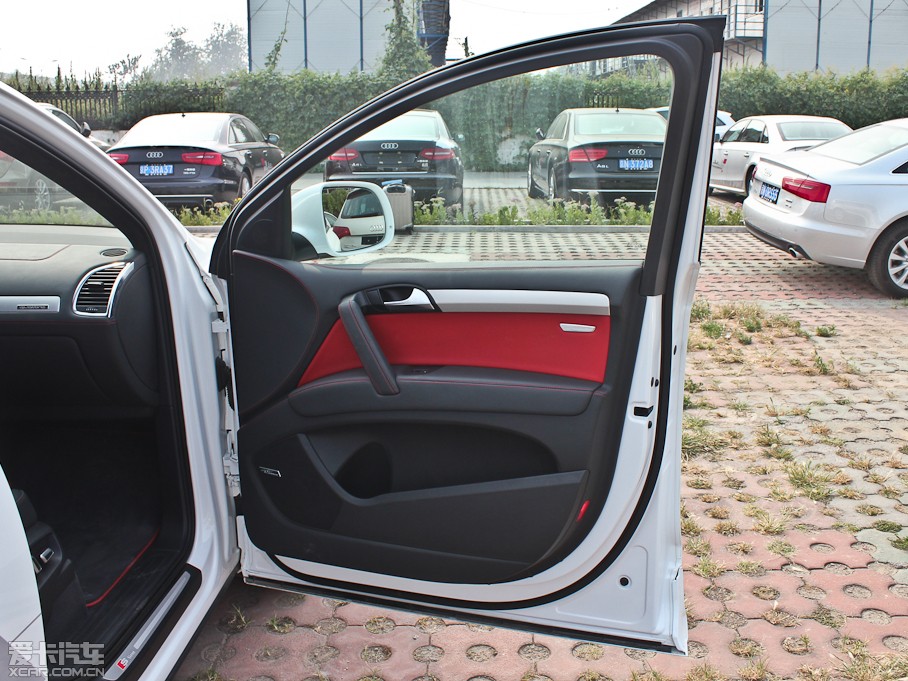 2012?yun)WQ7 3.0TFSI (245kW)