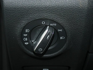 20123.0TFSI Mȡ(200kW)  п؅^