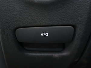 2012款3.0TFSI 进取型(200kW)  驻车制动器