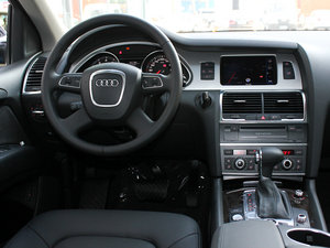 2012款3.0TFSI 进取型(200kW)  中控区