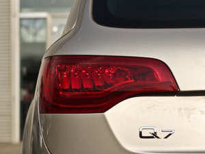 20123.0TFSI m(245kW) ^