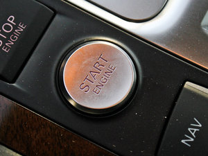 20123.0TFSI m(245kW) п؅^(q)