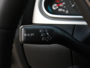 20123.0TFSI m(245kW) п؅^(q)