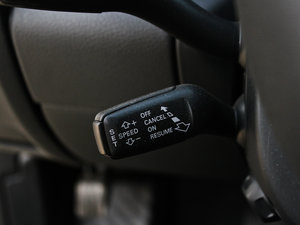 20123.0TFSI m(245kW) п؅^(q)