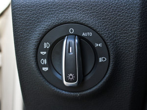 20123.0TFSI m(245kW) п؅^(q)