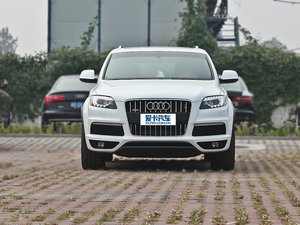 2012款3.0TFSI 专享型(245kW) 正前