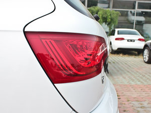 20123.0TFSI (245kW) ^