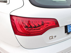 20123.0TFSI (245kW) ^