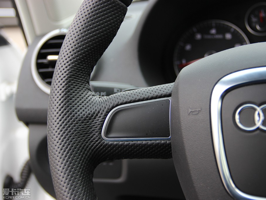 2013WA3 Sportback(M) Sportback 30 TFSI m