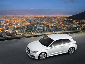 2013?yun)WA3 Sportback(M(jn)) w^