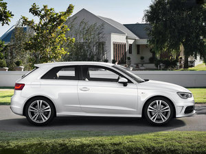 2013?yun)WA3 Sportback(M(jn)) w^