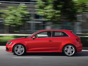 2013?yun)WA3 Sportback(M(jn)) w^