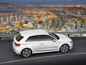 2013?yun)WA3 Sportback(M(jn)) w^