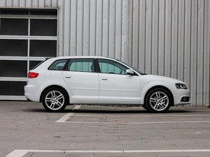 2013Sportback 30 TFSI A w^