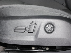 2013Sportback 30 TFSI A {{