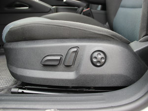 2013Sportback 30 TFSI m {{