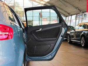 2013Sportback 30 TFSI g g