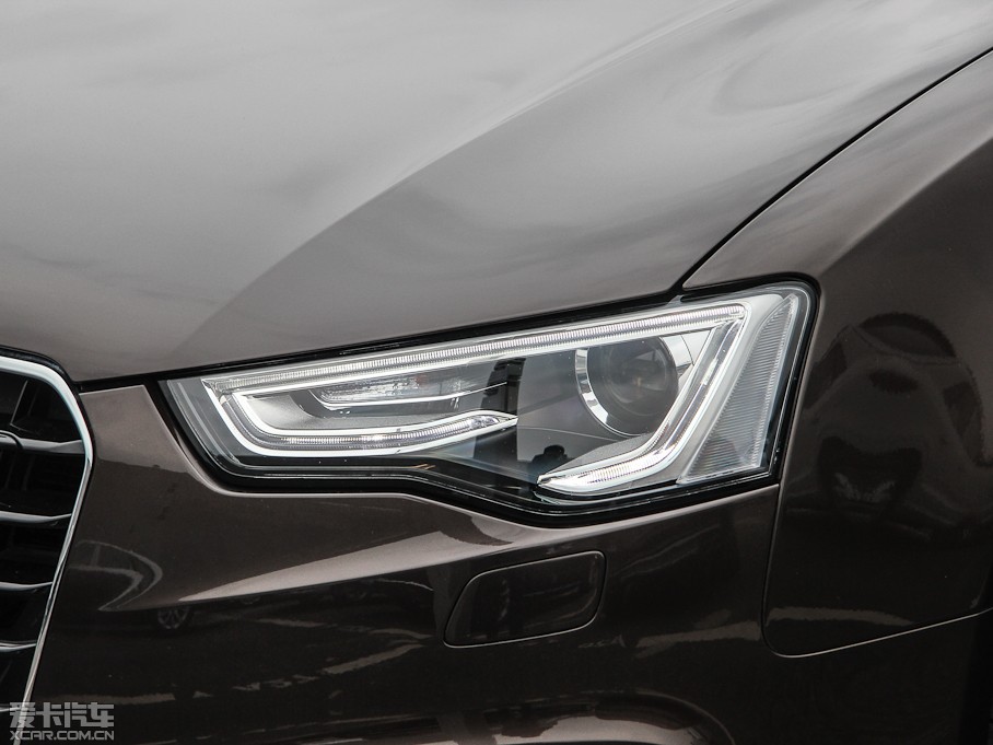 2012��?yu��n)W��A5 Cabriolet 2.0TFSI Cabriolet