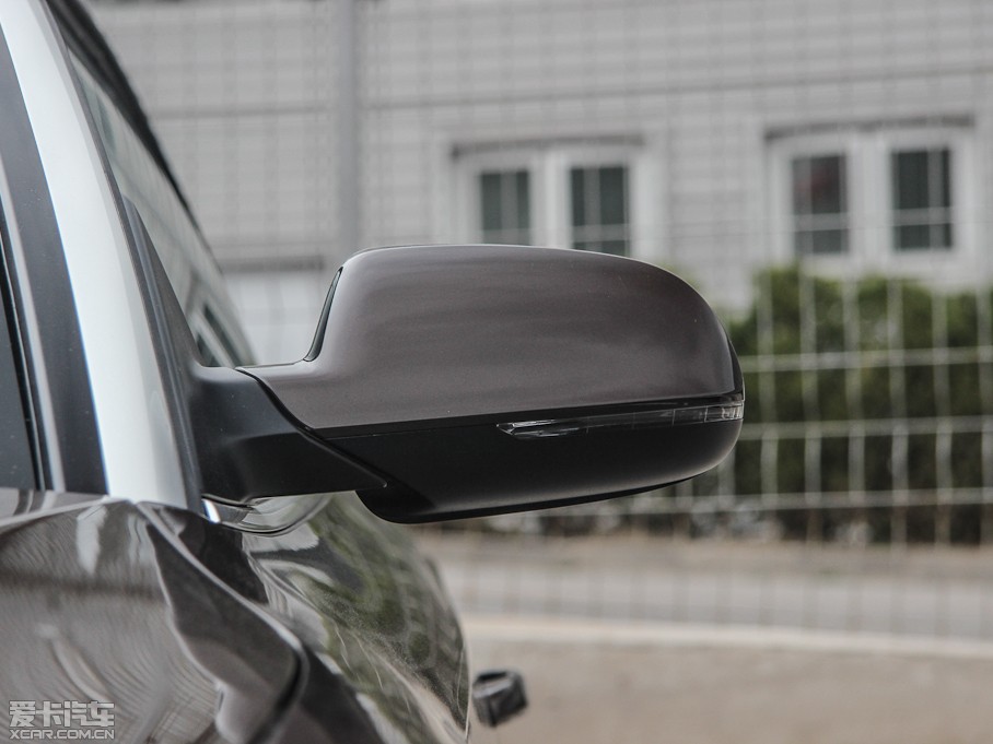 2012��?yu��n)W��A5 Cabriolet 2.0TFSI Cabriolet