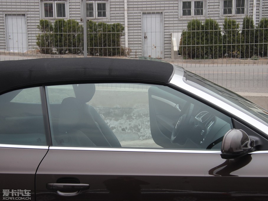 2012��?yu��n)W��A5 Cabriolet 2.0TFSI Cabriolet