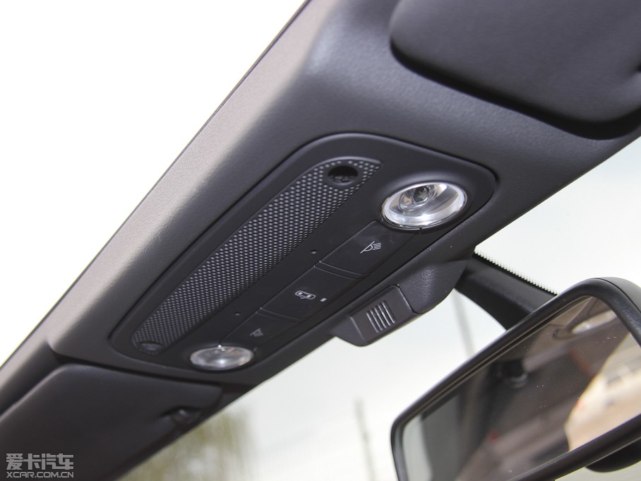 2012��?yu��n)W��A5 Cabriolet 2.0TFSI Cabriolet