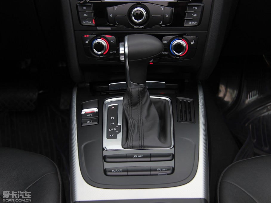 2012��?yu��n)W��A5 Cabriolet 2.0TFSI Cabriolet