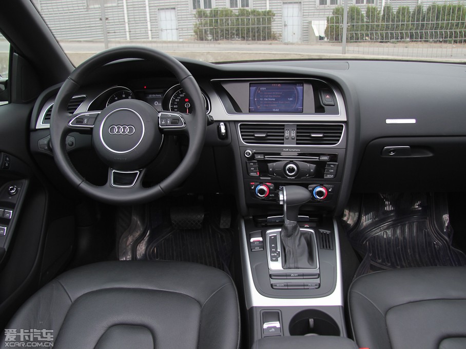 2012��W��A5 Cabriolet 2.0TFSI Cabriolet