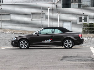 2012��2.0TFSI Cabriolet ���w���^