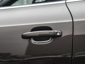 2012��2.0TFSI Cabriolet ���{�T����