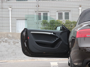 2012��2.0TFSI Cabriolet �{�λ܇�T