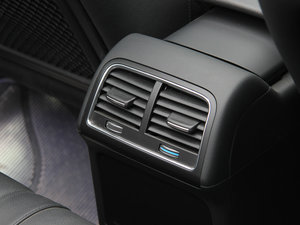 2012��2.0TFSI Cabriolet �п؅^