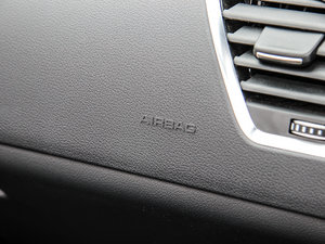 2012��2.0TFSI Cabriolet �п؅^