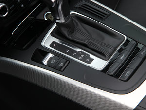 2012��2.0TFSI Cabriolet �п؅^(q��)