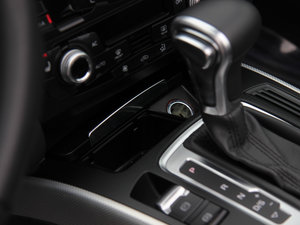 2012��2.0TFSI Cabriolet �п؅^(q��)