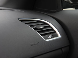 2012��2.0TFSI Cabriolet �п؅^