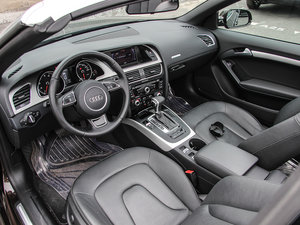 2012��2.0TFSI Cabriolet �п؅^