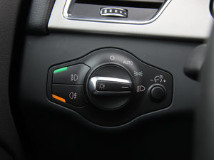 2012��2.0TFSI Cabriolet �п؅^