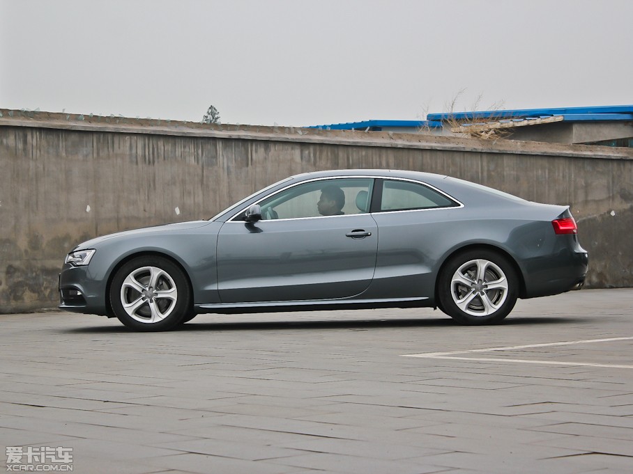 2012��?yu��n)W��A5 Coupe 2.0TFSI Coupe