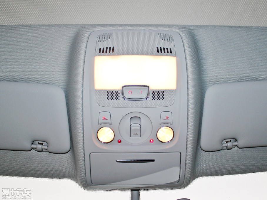 2012?yun)WA5 Coupe 2.0TFSI Coupe