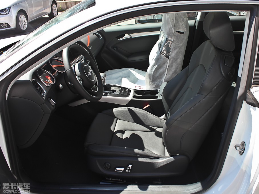 2012WA5 Coupe 2.0TFSI Coupe