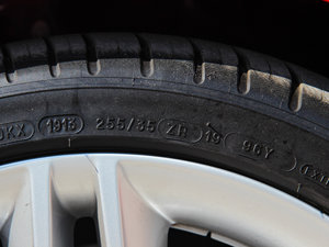 20123.0TFSI quattro Cabriolet ݆̥ߴ