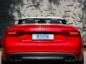 20123.0TFSI quattro Cabriolet ^