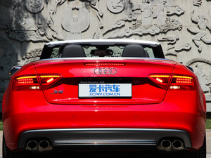 20123.0TFSI quattro Cabriolet ^