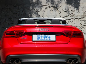 20123.0TFSI quattro Cabriolet ^