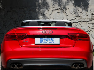 20123.0TFSI quattro Cabriolet ^